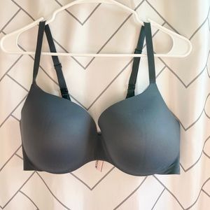 Incredible Victoria’s Secret lightly lined Demi